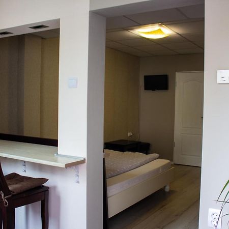 Yox Apartment 4 Oradea Exterior foto