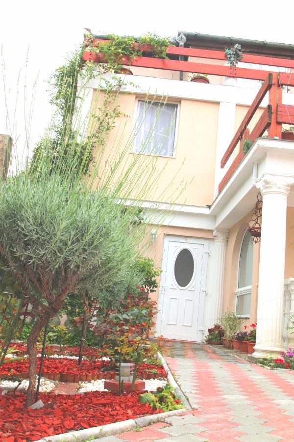 Yox Apartment 4 Oradea Exterior foto